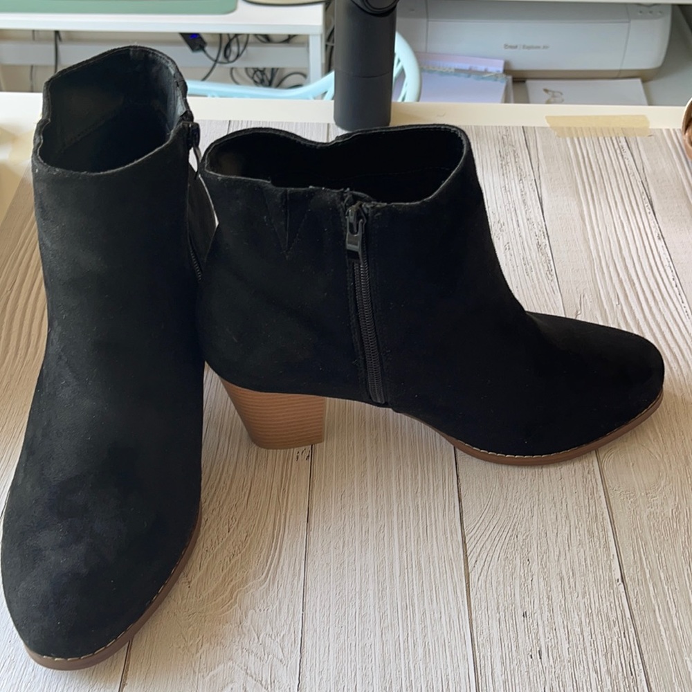 Black Heeled Boots